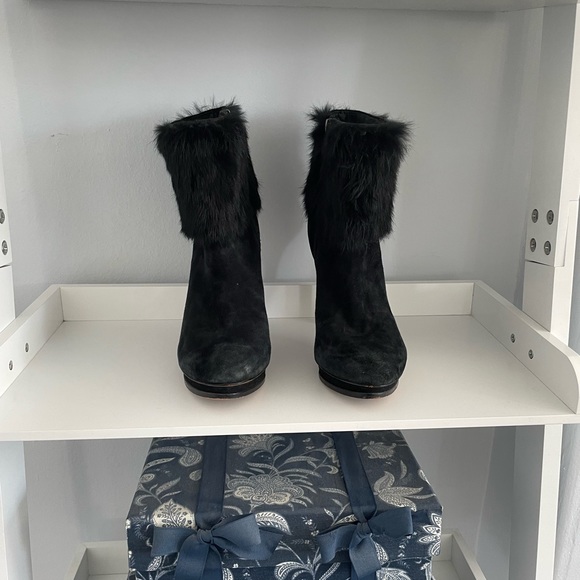 BCBG Max Azria – Ankle boots with fur trim - Picture 2 of 3